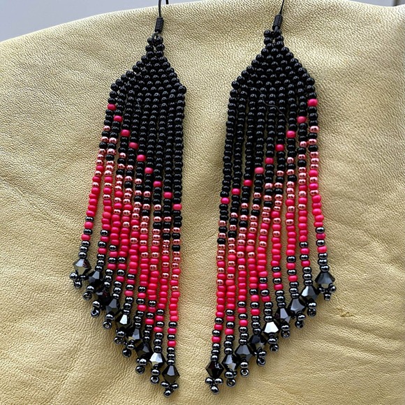 Seed Bead Fringe Dangle Earrings Watermelon Pink Gunmetal Black Glass Crystals - Picture 7 of 10